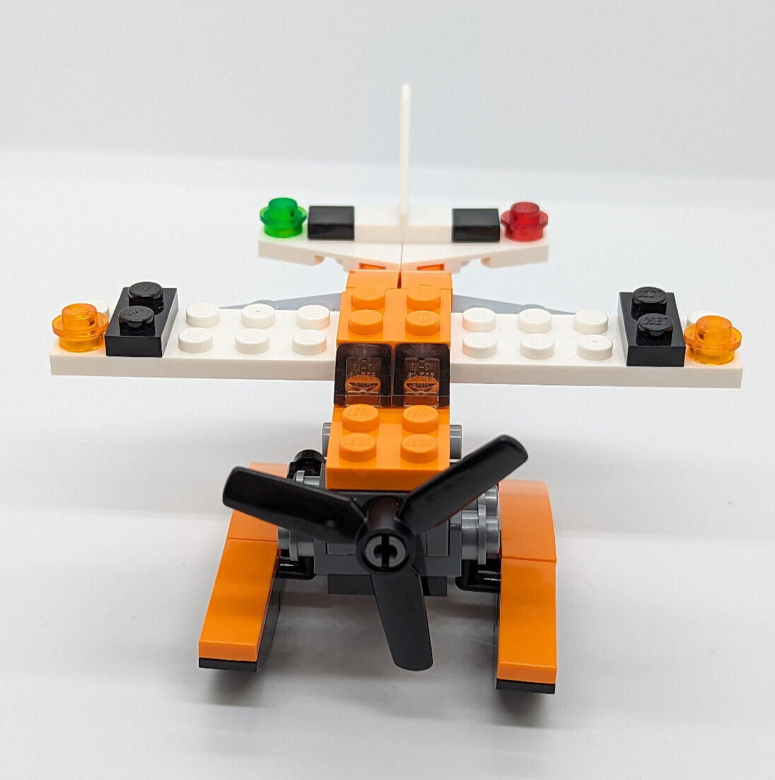 LEGO 3 in 1 CREATOR 31028 Sea Plane (2015) w/ Instructions - 100% Complete!