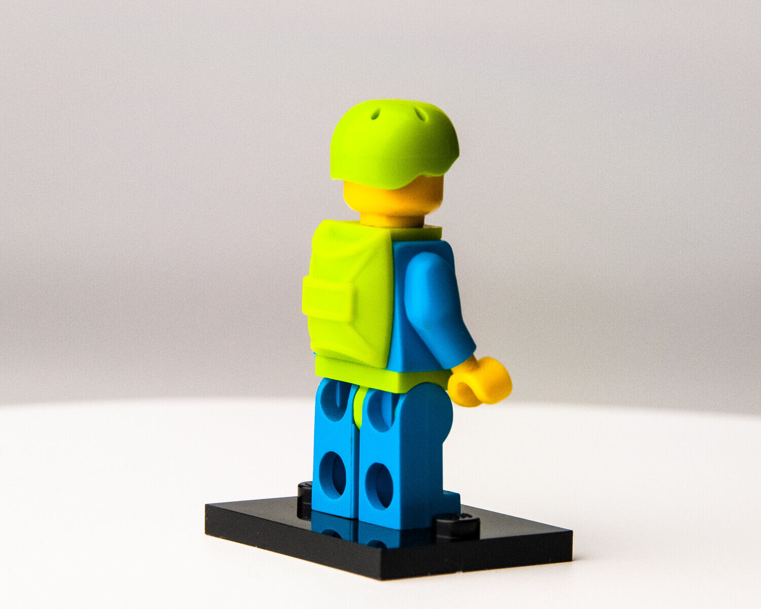 LEGO Skydiver - CMF Series 10 -  (col10-6) Minifigure - StudBee