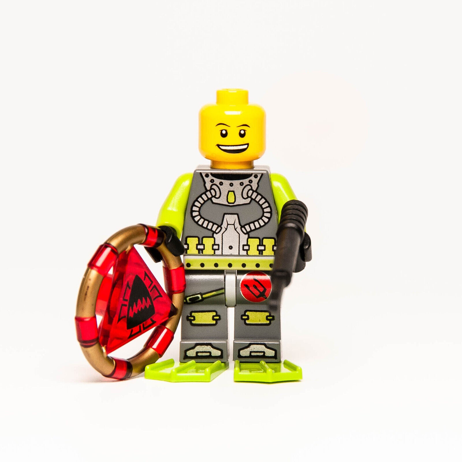 Lego Atlantis Minifigure - Bobby (atl002) with Spear Gun and Treasure Key - StudBee