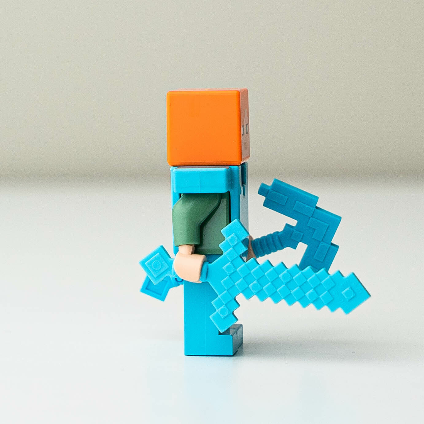 LEGO Alex in Armor Minecraft Minifigure - The Blaze Bridge 21154 (min070)