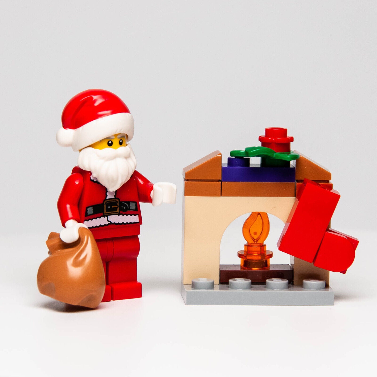 LEGO Advent Minifig Christmas Lot: Santa Claus (col122) Fireplace (41420-4) (wtr - StudBee