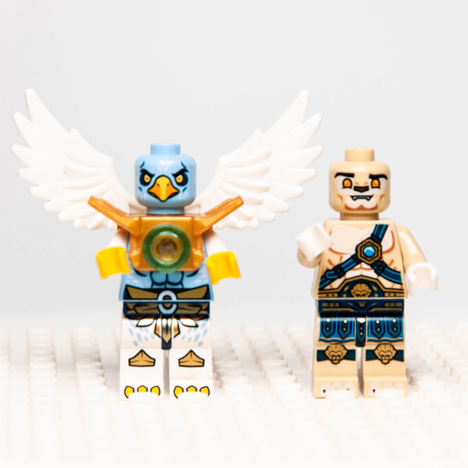(Lot of 2) LEGO Chima Minifigures Lennox (loc003), Ewar Gold Armor (loc014)