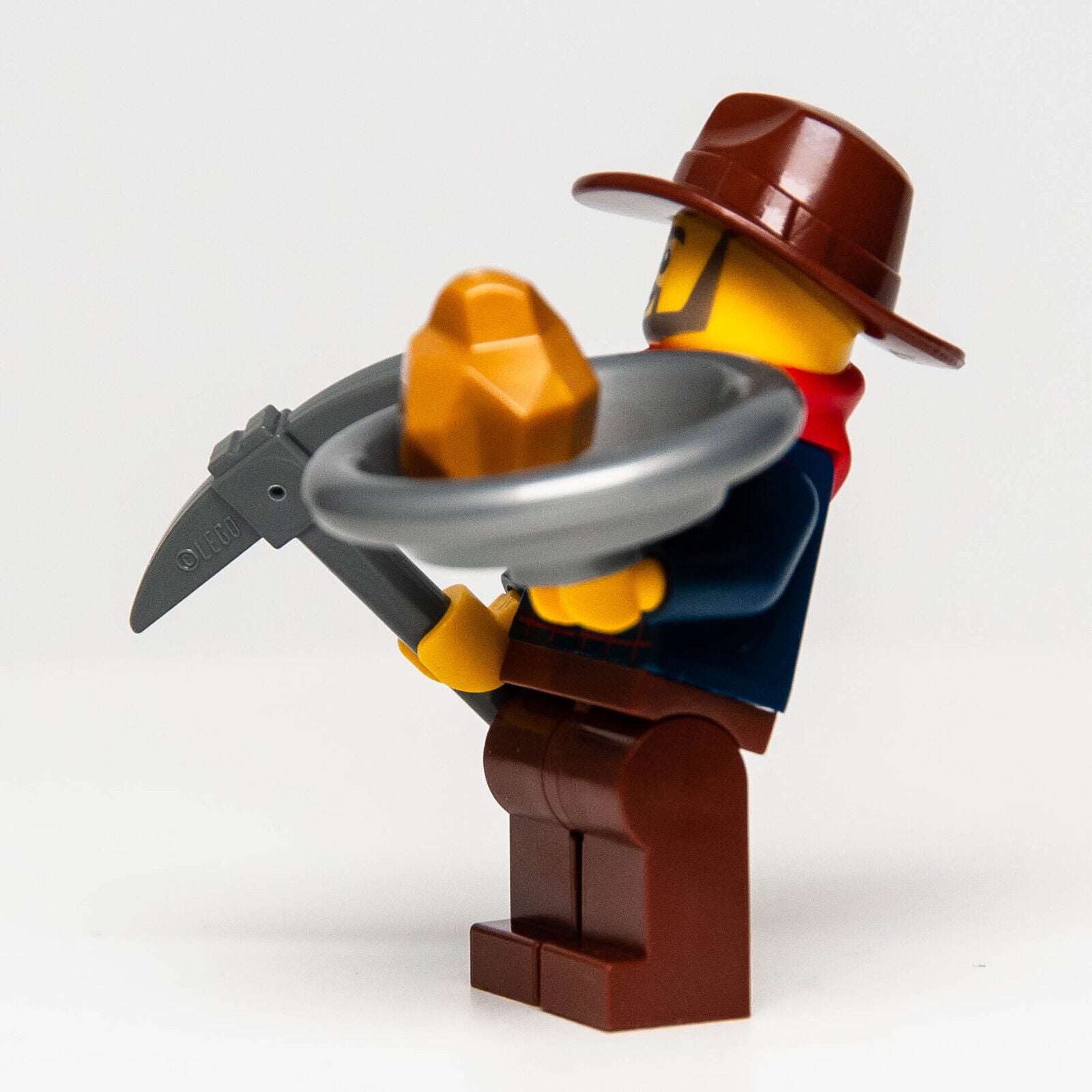 NEW LEGO Western Gold Miner Prospector Minifigure (ww025) 45023 w/ Nugget & Pan - StudBee