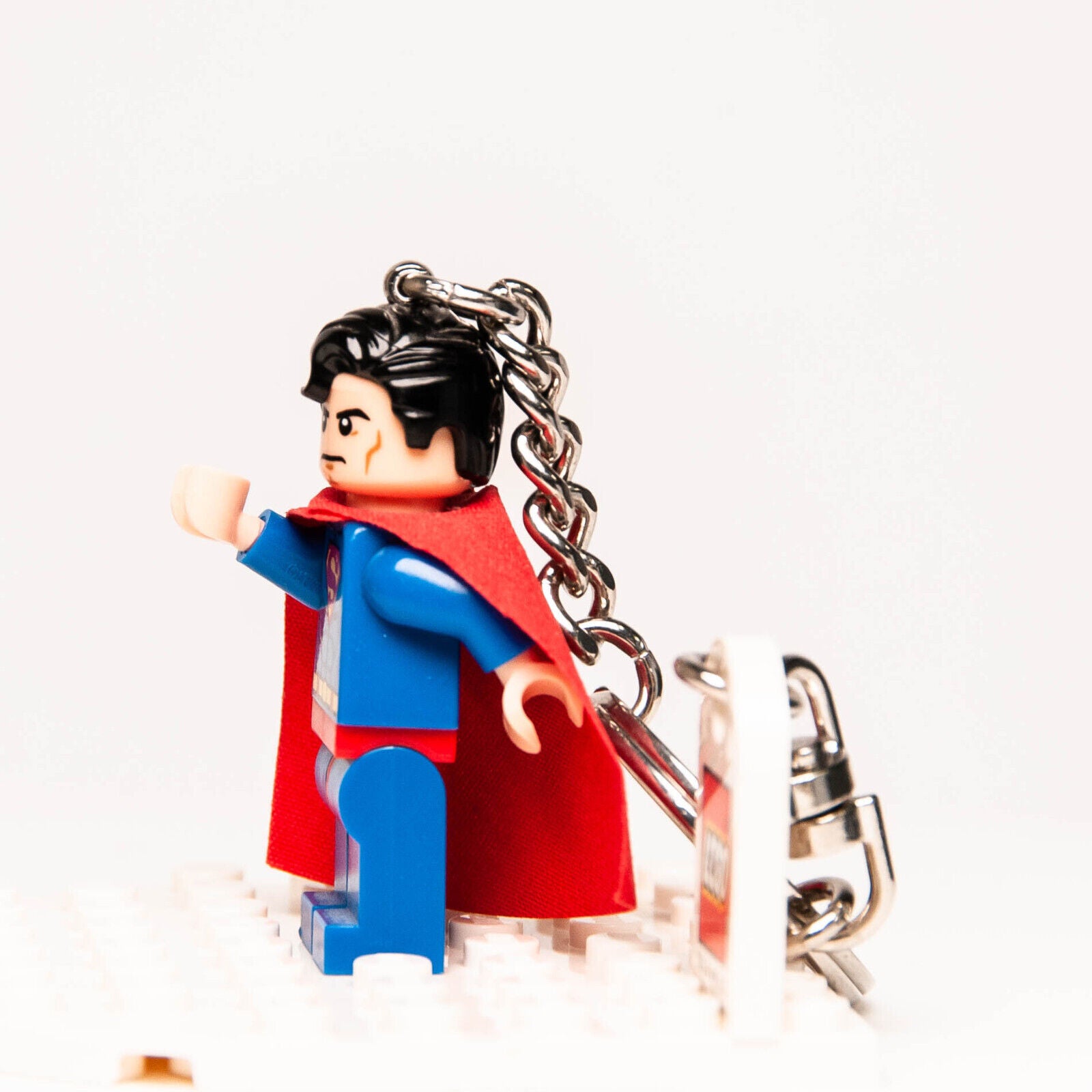 LEGO Minifigure Key Chain - Superman (853430) DC Comics Super Heroes sh003 - StudBee