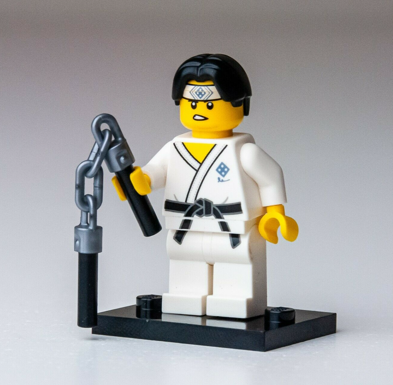 LEGO Martial Arts Boy - CMF Series 20 - col20-10 (col367) Minifigures - StudBee
