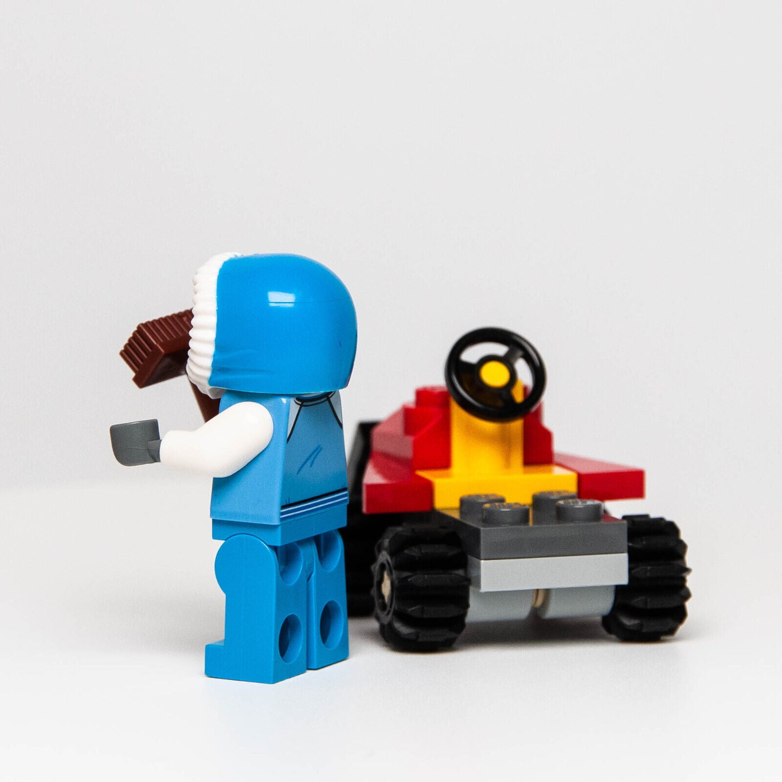 NEW Lego Lot - 60235 Advent Calendar 2019 Sweeper and Snow Plow Winter City (wtr - StudBee