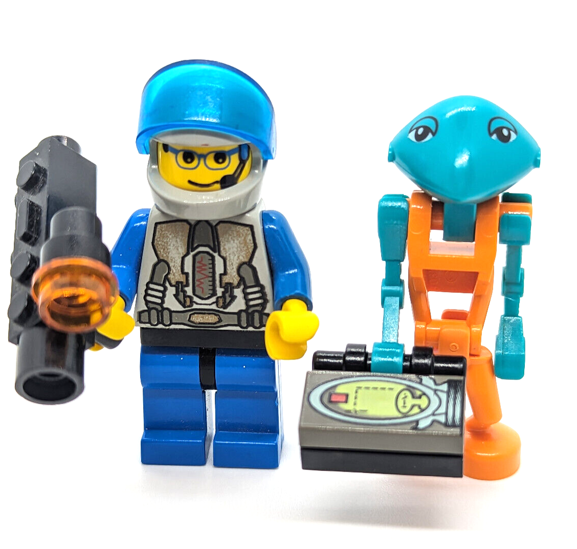 Lego Life on Mars Lot: LoM Assistant (lom013) & Martian Vega (lom012) 1195 - StudBee