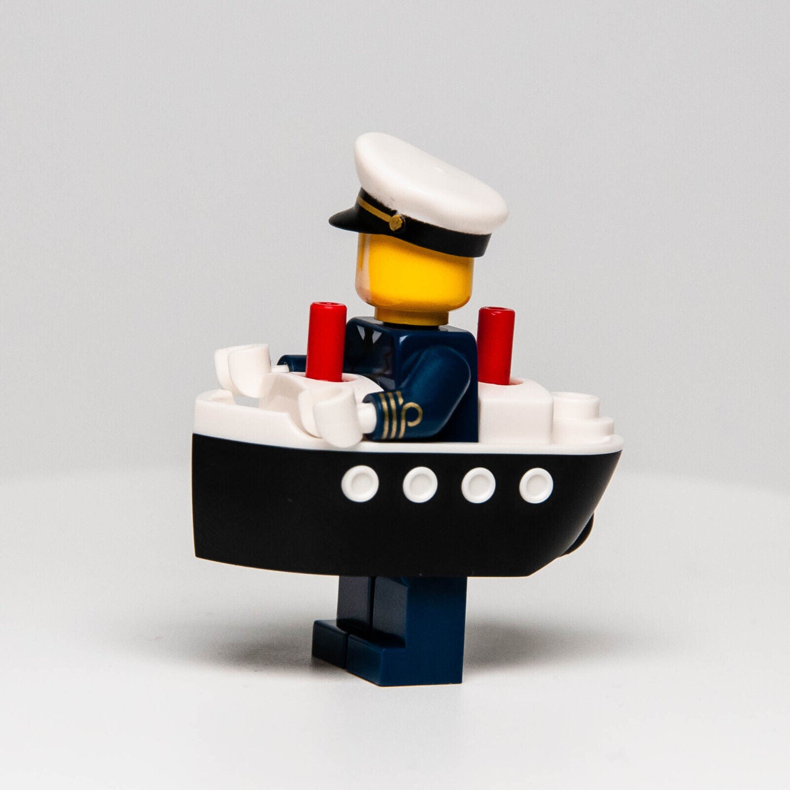 New SEALED Lego Minifigure 71034- Series 23 Ferry Boat Captain (col407) - StudBee