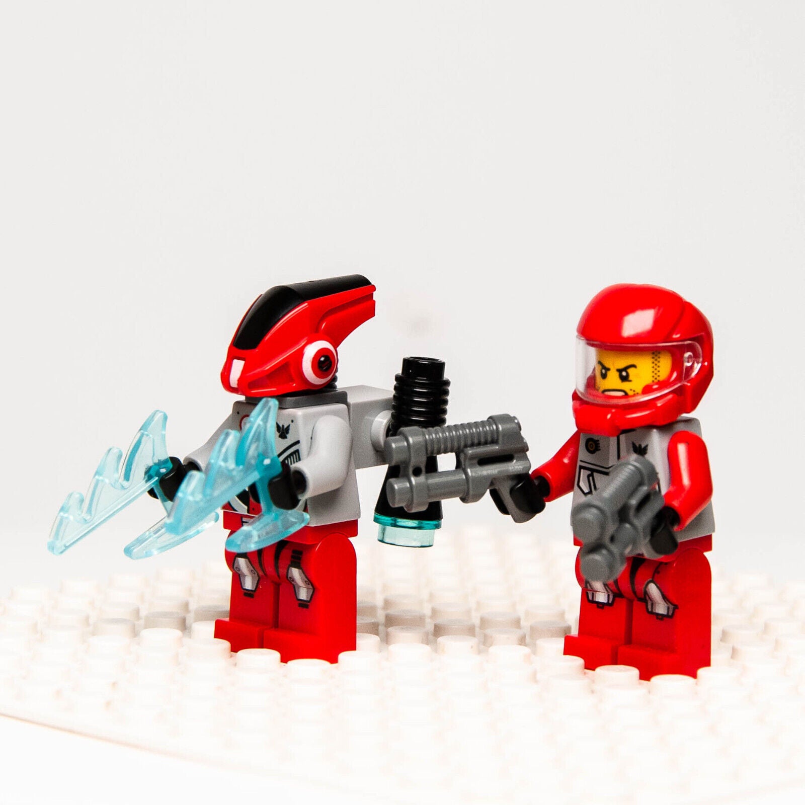 LEGO Galaxy Squad Space - Billy Starbeam & Red Robot Sidekick 70702 (gs005 gs006 - StudBee