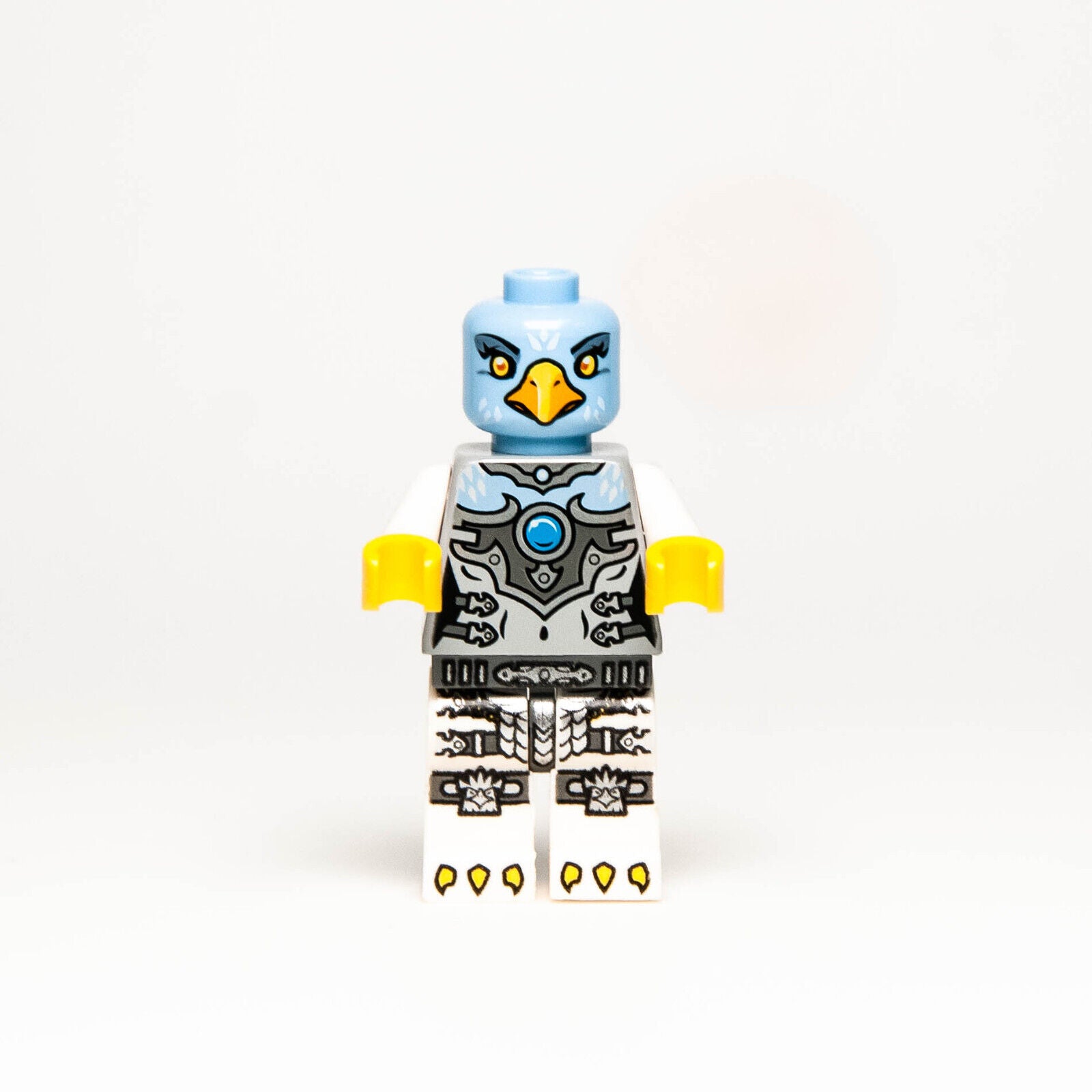 LEGO Chima Eagle Minifigure - Eris in Silver Outfit (loc071) 70133 70139 - StudBee