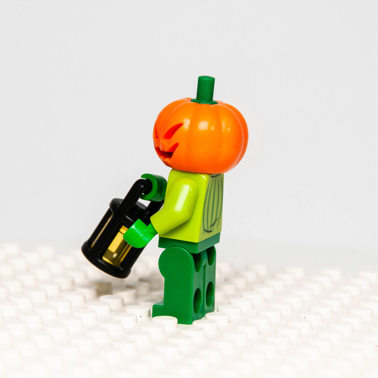 New Lego BAM 2023 Q4 Minifigure - Happy Halloween Jack O' Lantern Guy (blk - StudBee