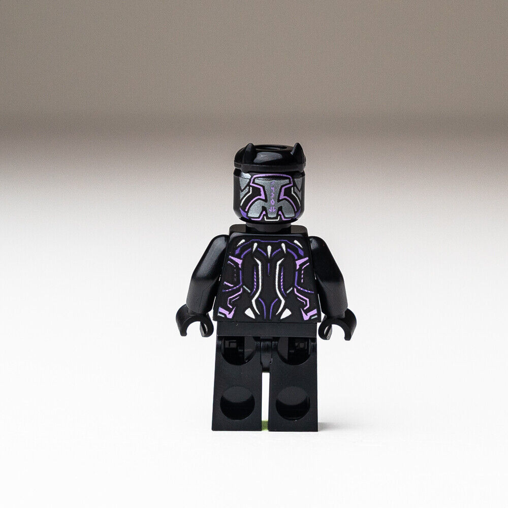 New LEGO Black Panther - Lavender Highlights Minifigure - Marvel 76186 (sh728) - StudBee