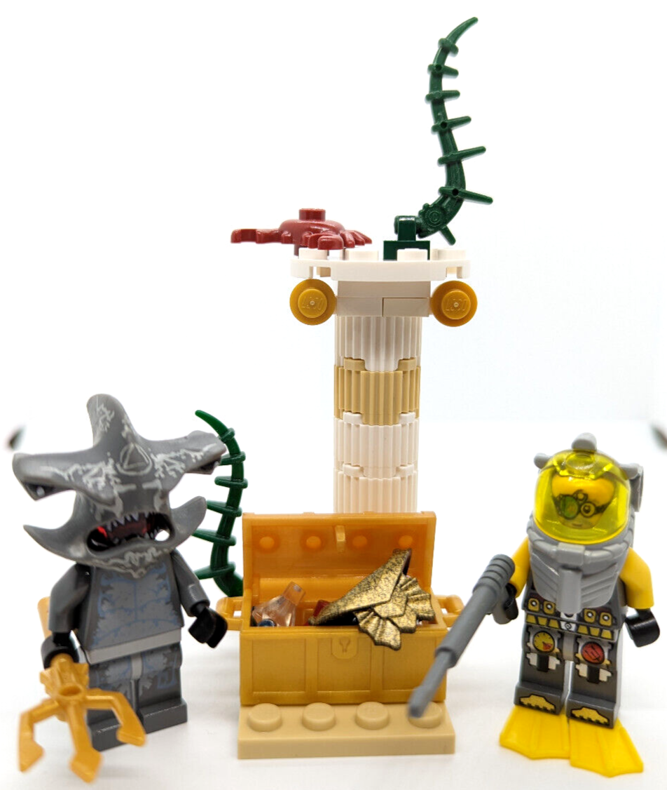 LEGO Atlantis Deep Sea: Hammerhead, Diver & Gold Breastplate Treasure 7984 (atl - StudBee