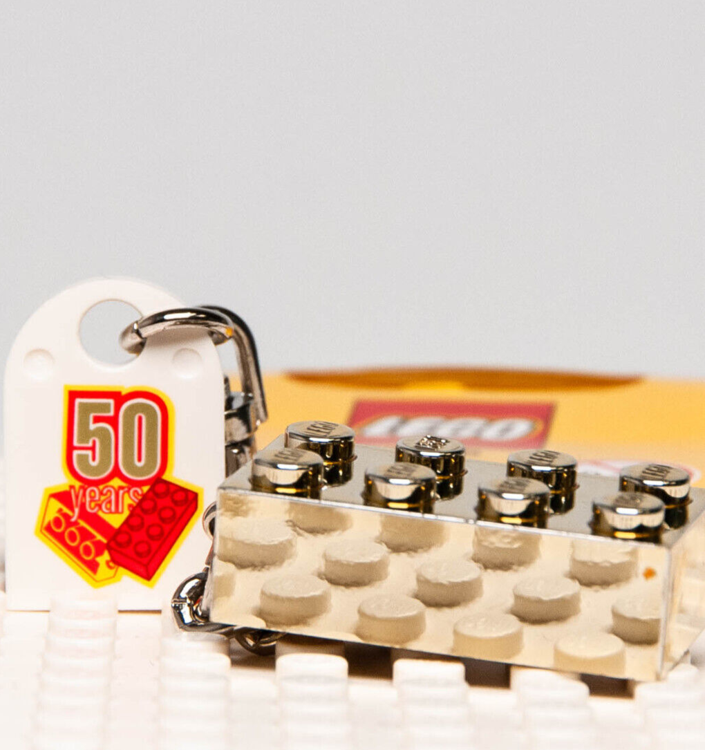 NEW Lego 50 years Anniversary Gold Brick Keychain -  2008 (852445) - StudBee