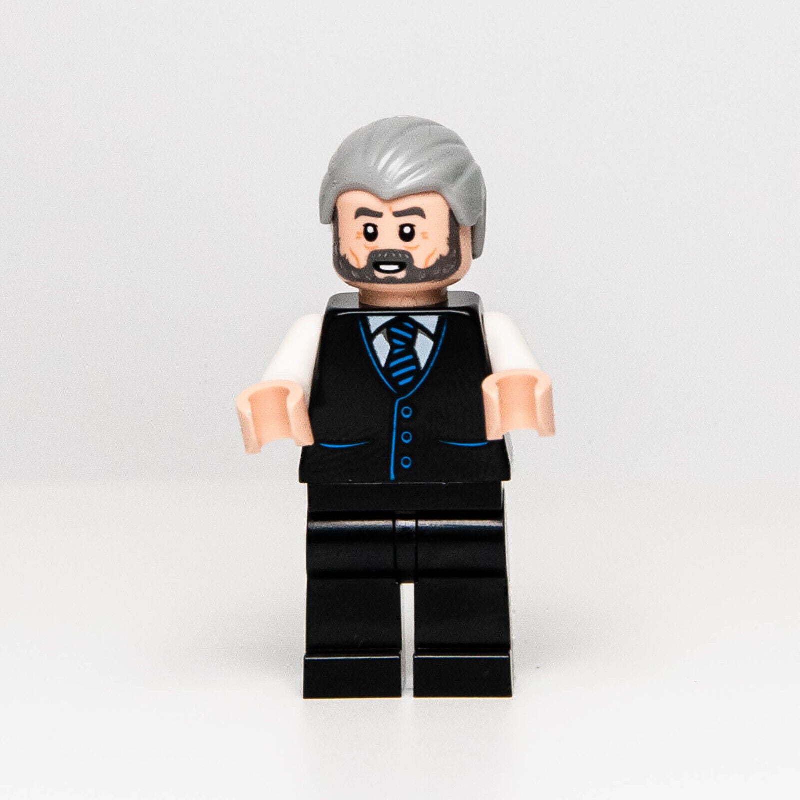 NEW Lego The Batman Alfred Pennyworth Minifigure (sh789) 76183 - StudBee