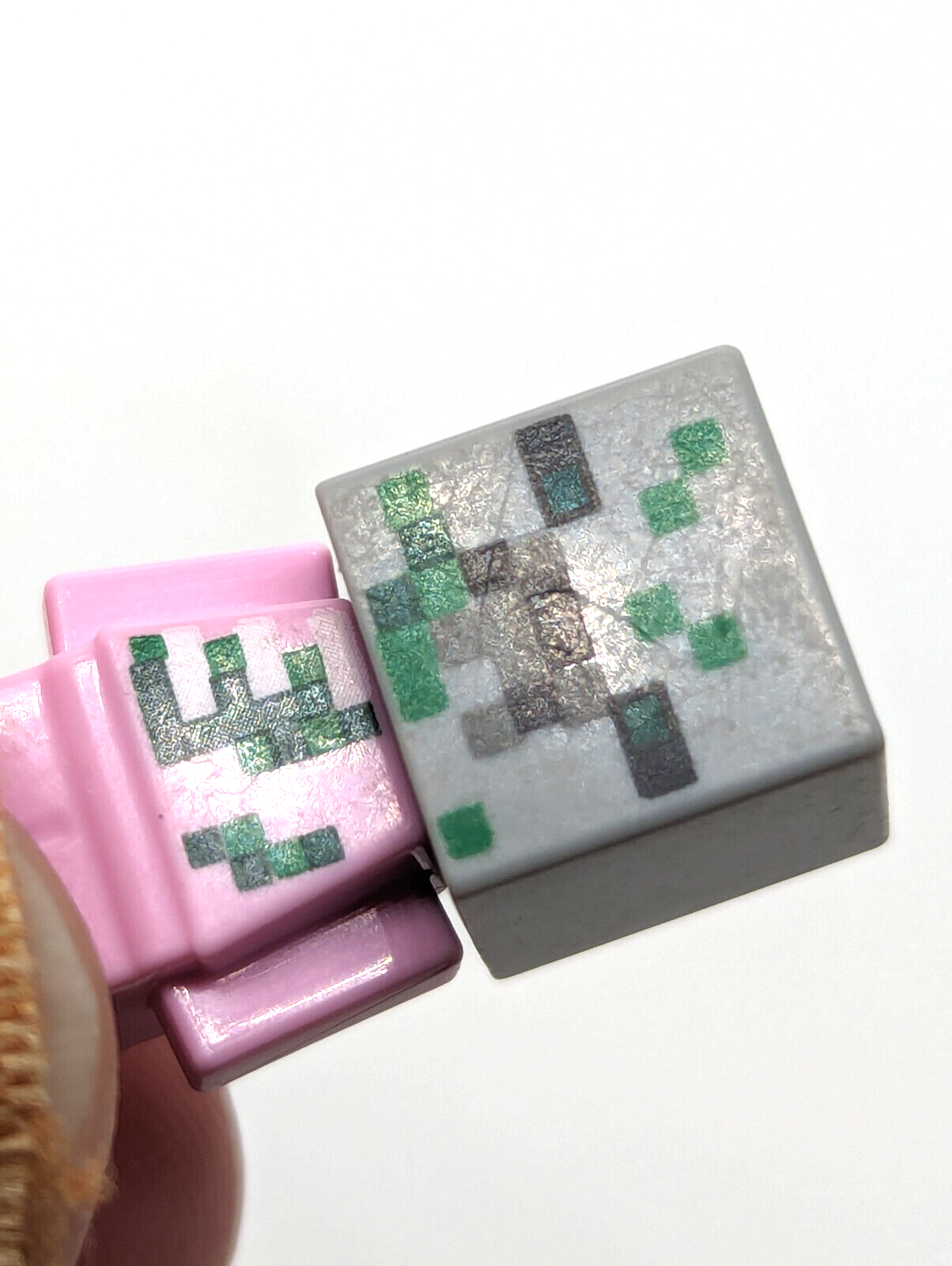 Lego Minecraft Small Baby Zombie Pigman Minifigure (min058) 21143 *Playwear* - StudBee