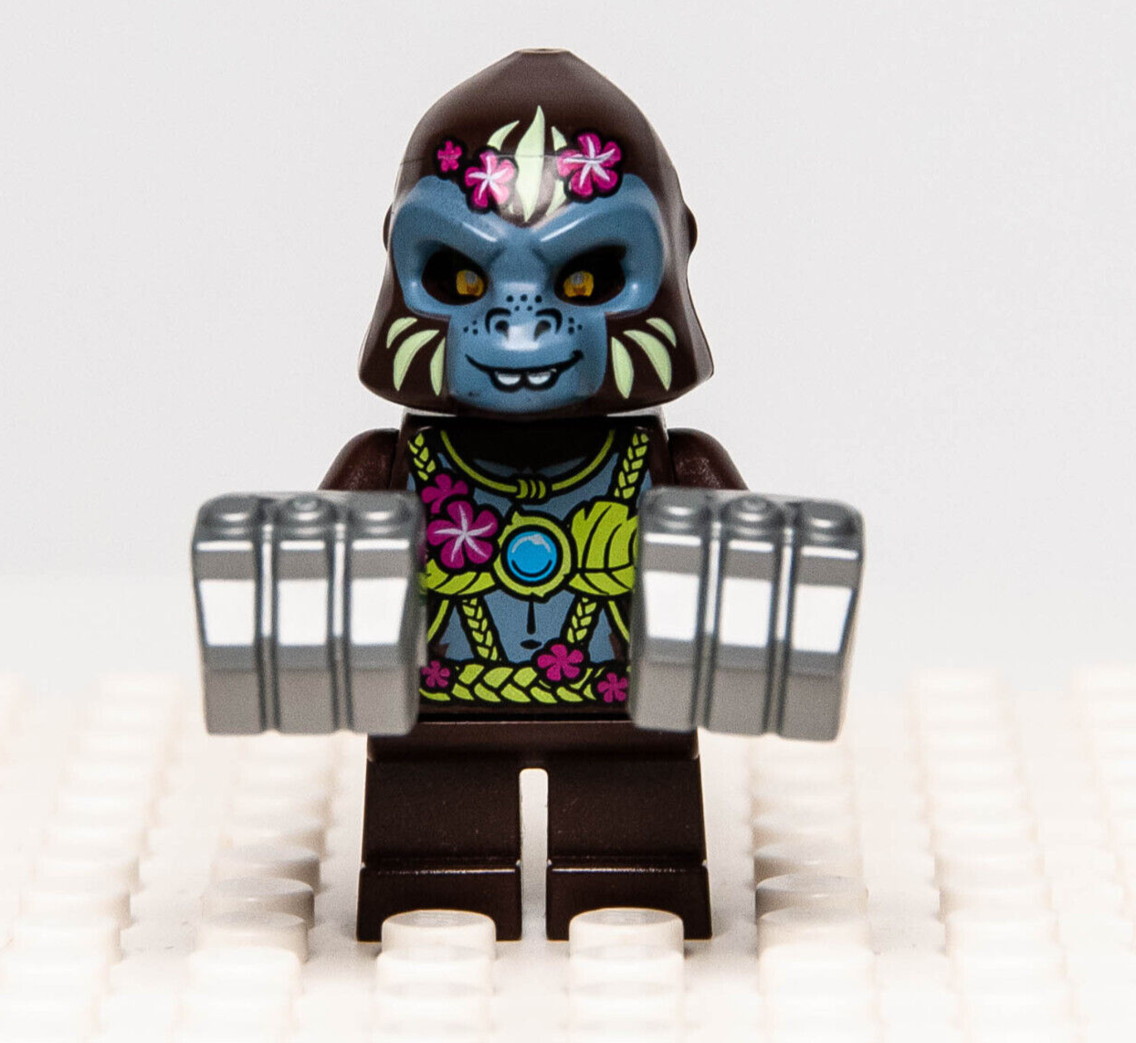 LEGO Chima Gorilla Minifigure - G'Loona (loc036) w/ Silver Fists LEGO Chima Gorilla Minifigure - G'Loona (loc036) w/ Silver Fists