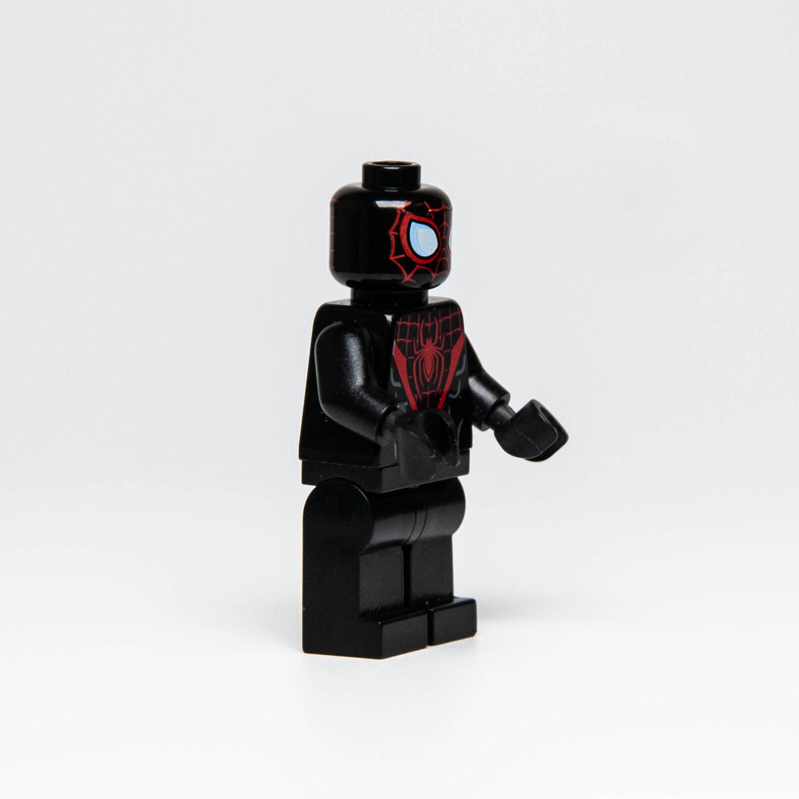 LEGO Spider-Man Minifigure Miles Morales (sh540) 76113 Black Suit/Hands Red Web - StudBee