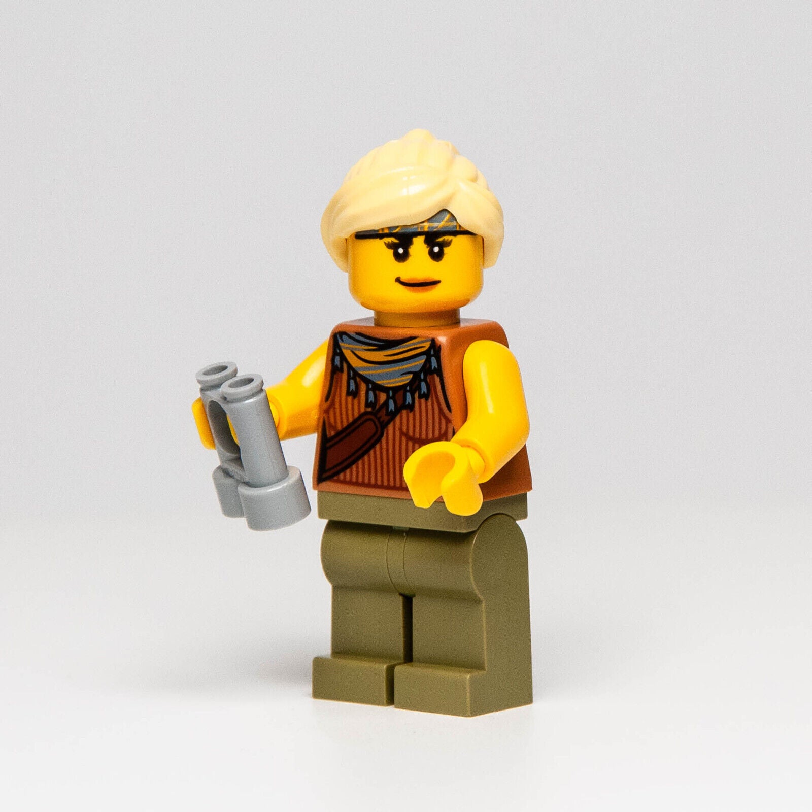 NEW LEGO Wildlife Resuce Minifigure - Jessica Sharpe (cty1302) w/ Binoculars - StudBee