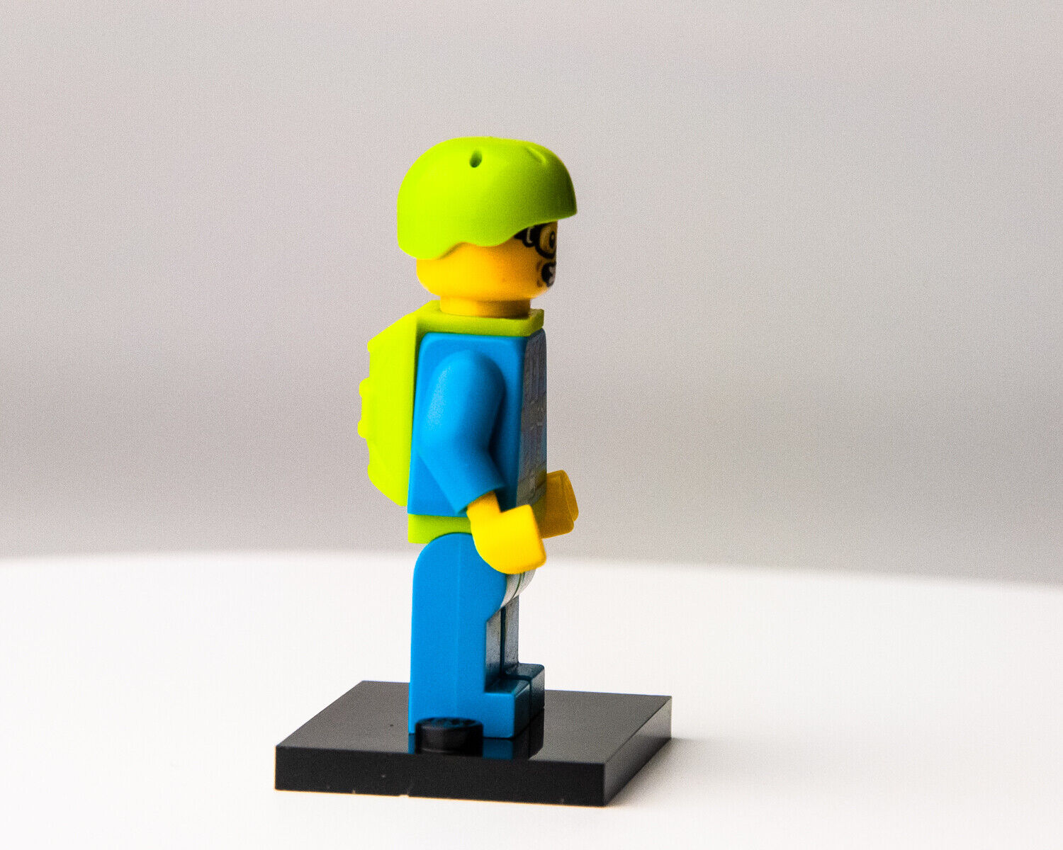 LEGO Skydiver - CMF Series 10 -  (col10-6) Minifigure - StudBee