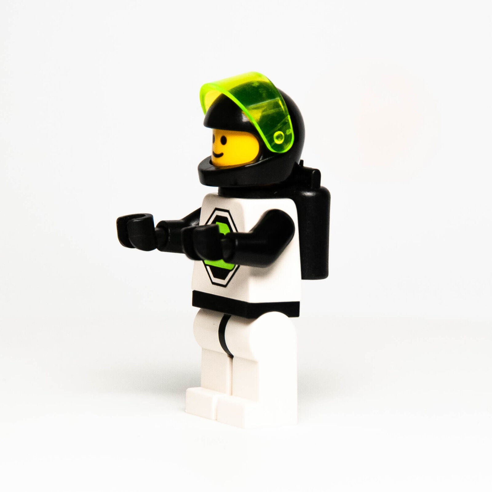 Lego Space Blacktron II Minifigure w/ Airtanks (sp002) 6897 6704 6957 6933 6832
