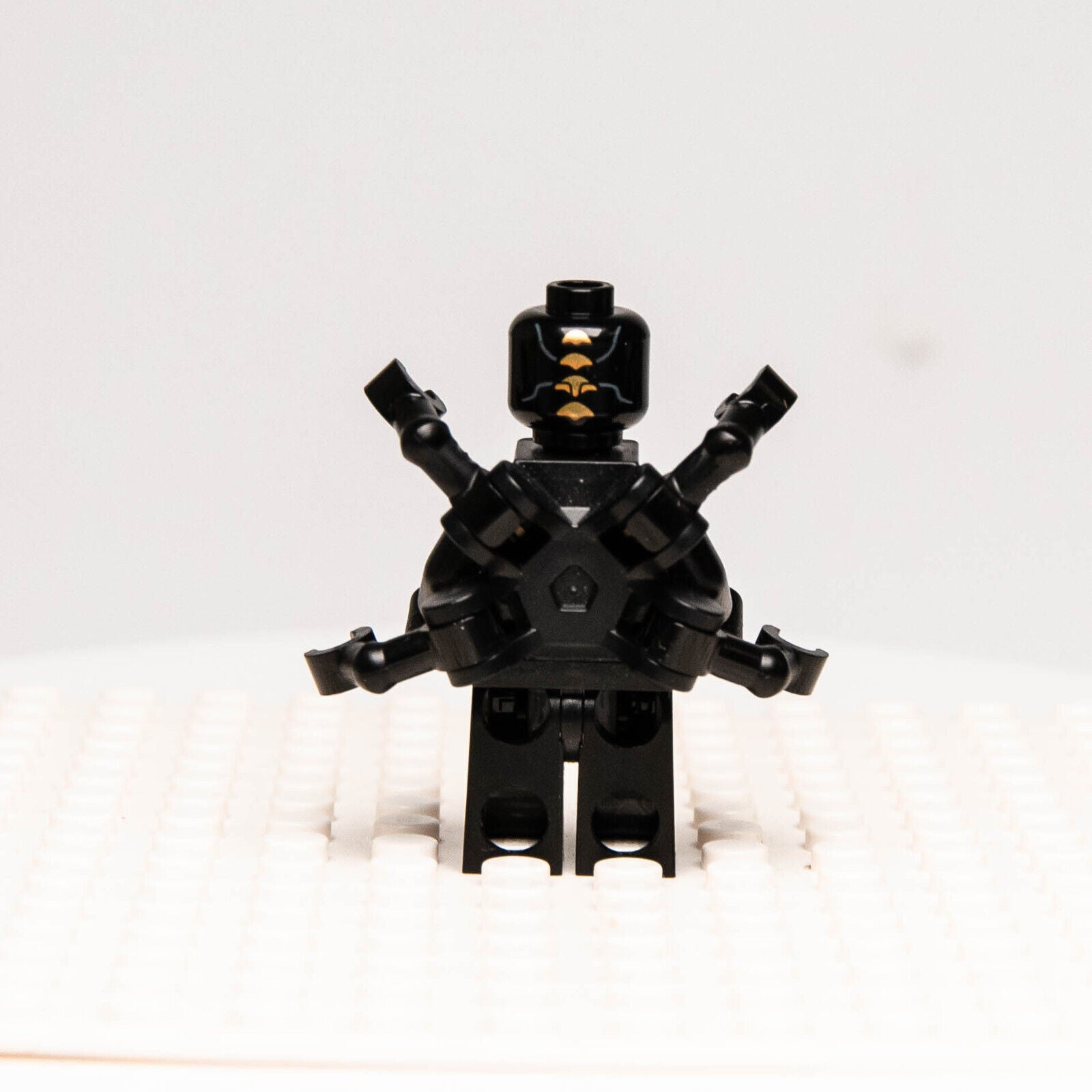 LEGO Outrider - Extended Arms Minifigure - Marvel (sh505) Avengers Infinity War - StudBee