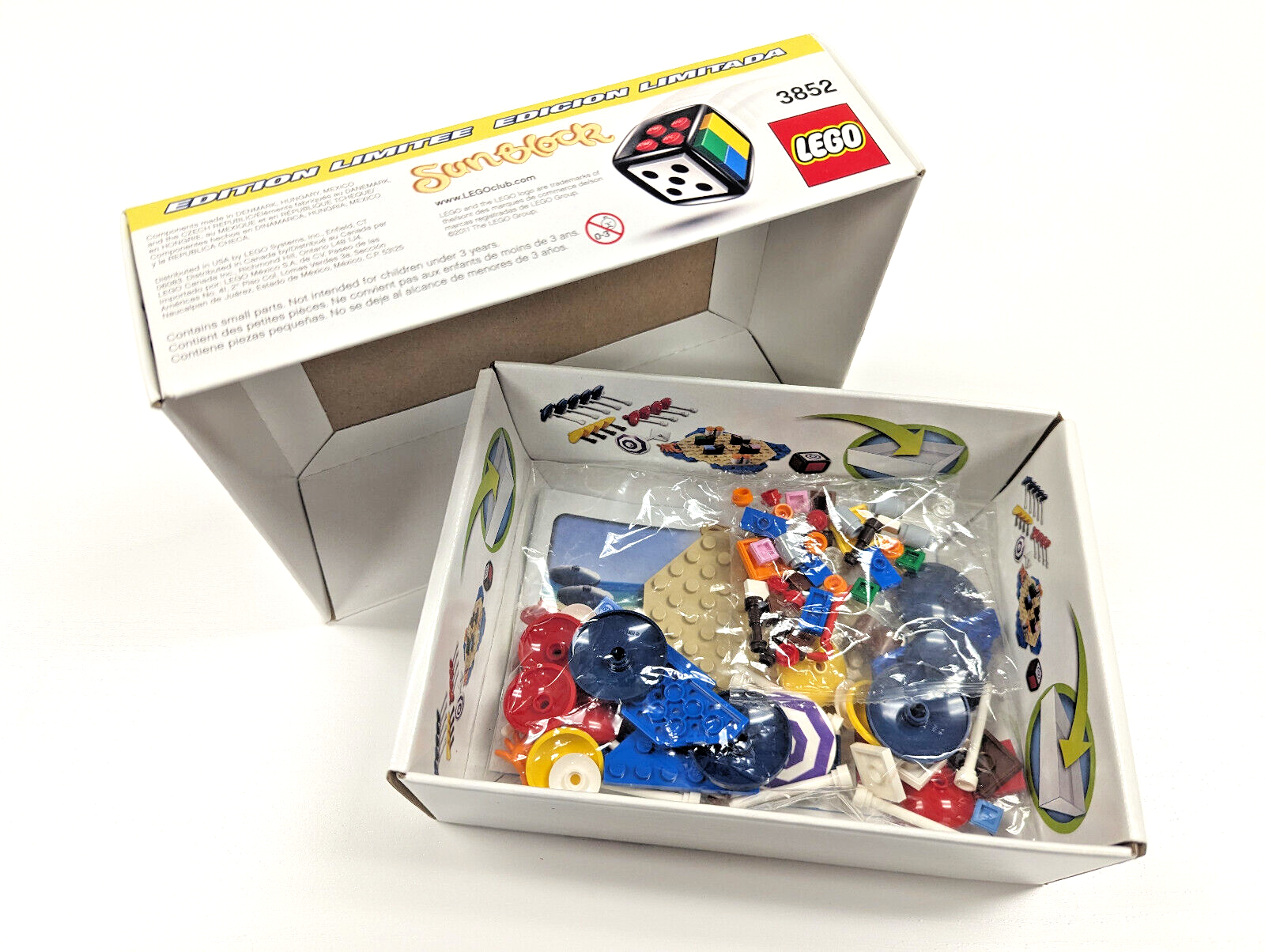 *NEW* LEGO 3852 SUNBLOCK Game Beach Umbrella Summer - Retired, Open Box