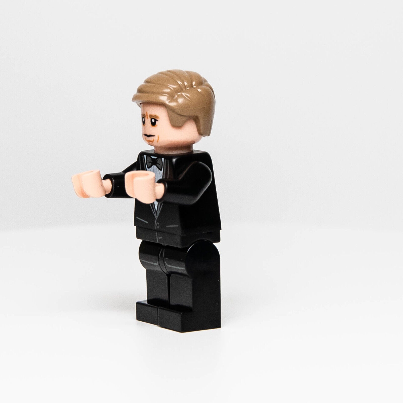 NEW Lego JAMES BOND 007 Minifigure (sc102) 76911 - StudBee