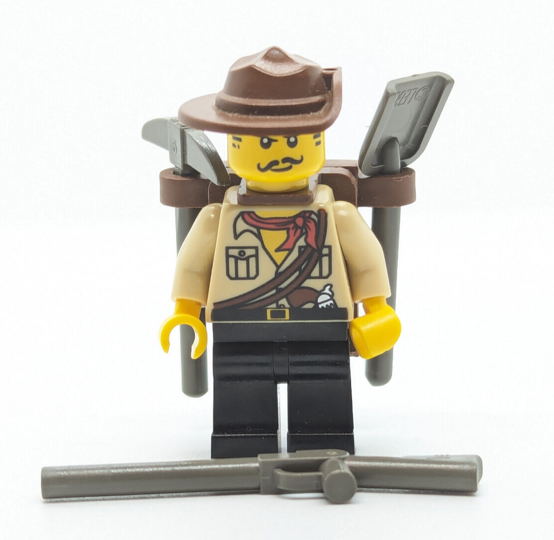 LEGO Adventurers Desert Minifigure Johnny Thunder w/ Backpack (adv041) 5988 5900 - StudBee