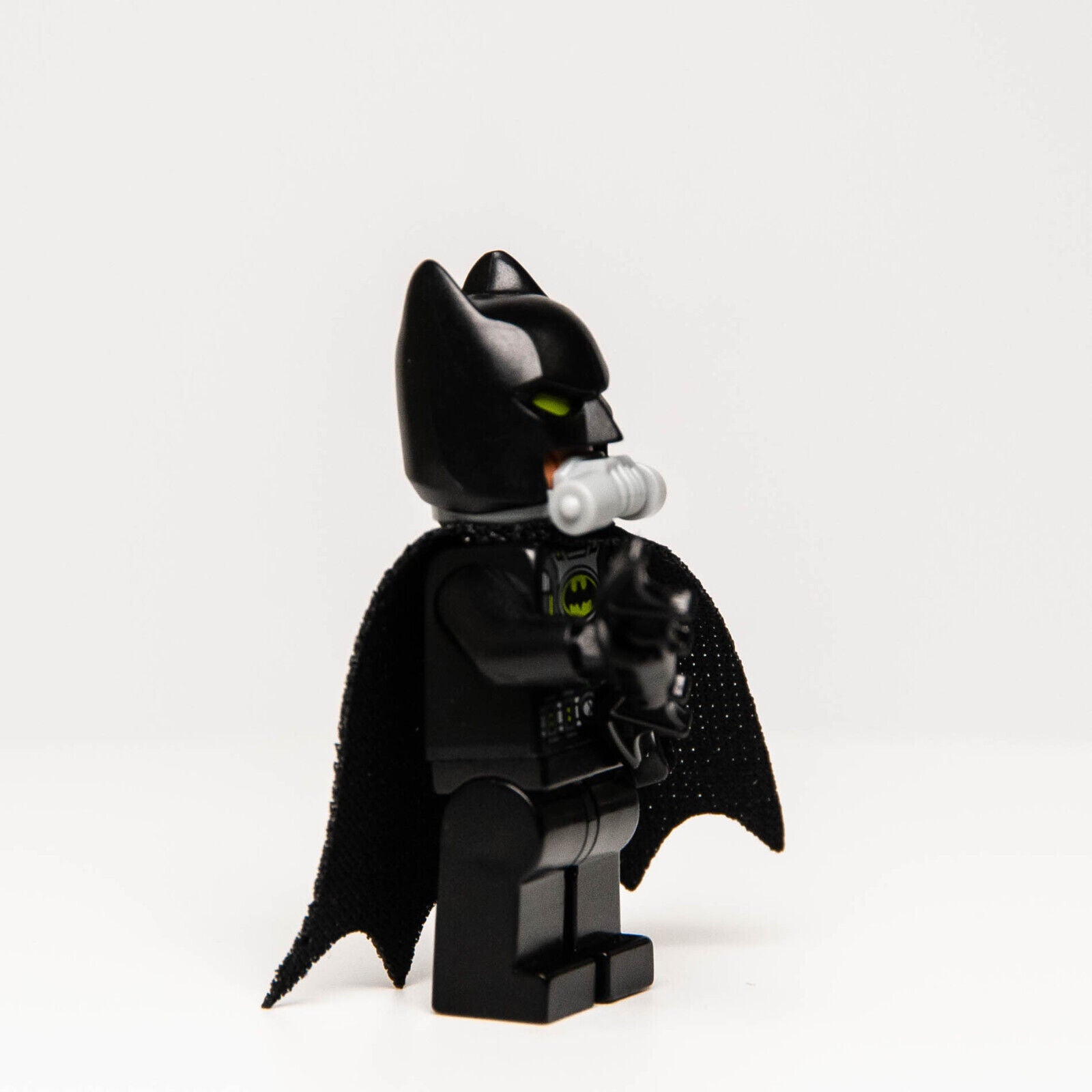 LEGO DC Minifigure - Gas Mask Batman sh279 76054 - StudBee