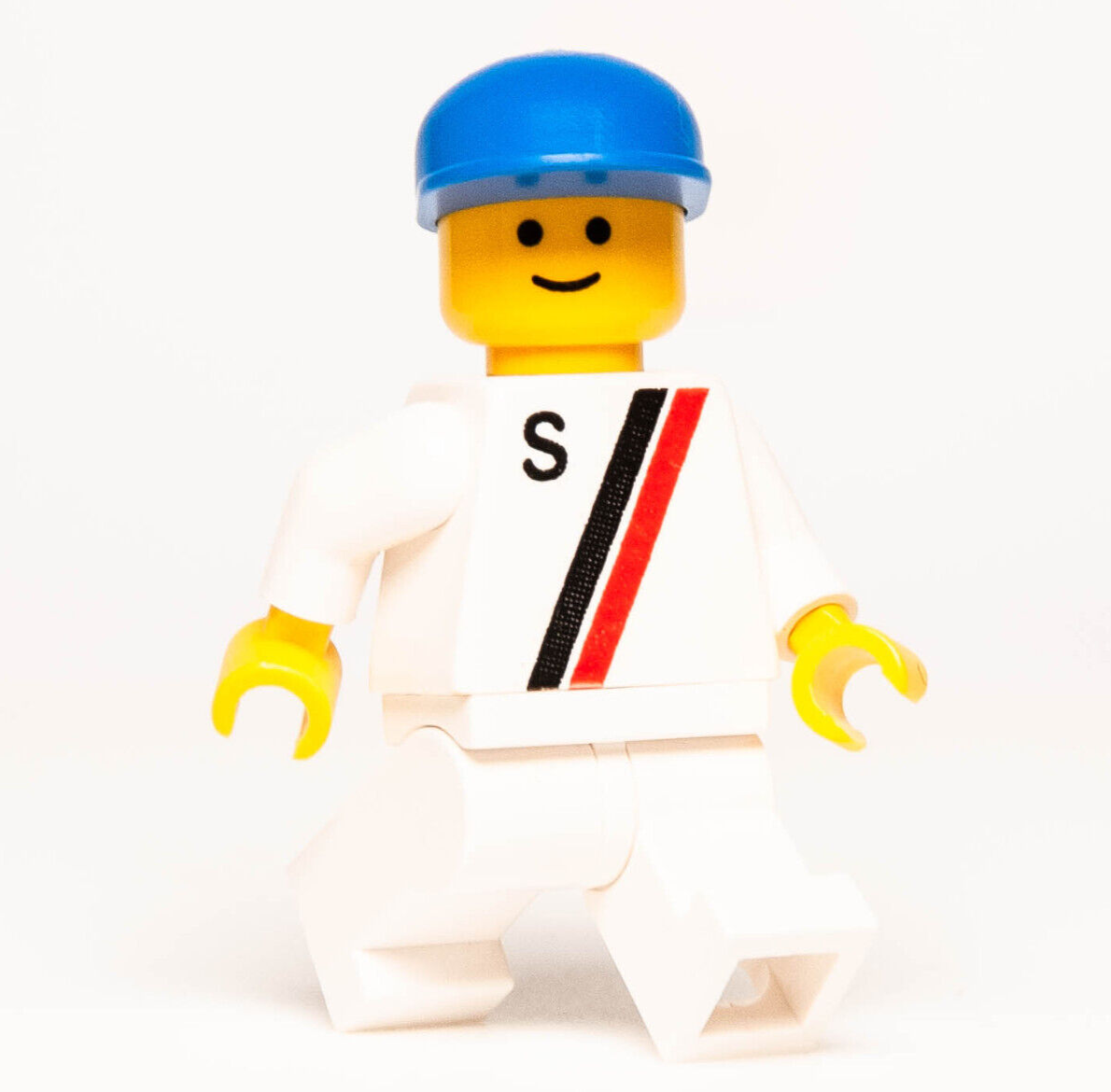 Lego Classic Traffic Minifigure: Road Rebel s009 6644 Blue Cap Red Black Stripe - StudBee