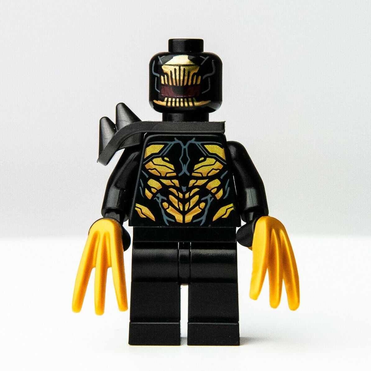 LEGO Outrider - Shoulder Armor Pad - Marvel - 76123 76124 (sh562) Minifigure - StudBee