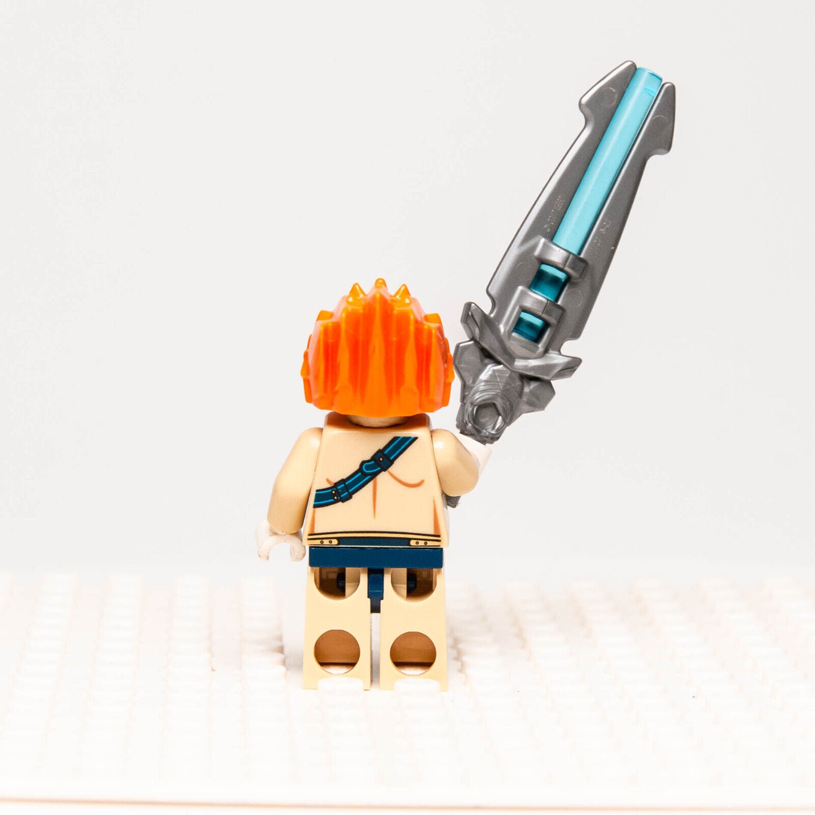 LEGO Chima Minifigure - Leonidas Lion w/ Sword  (loc017) 70014 - StudBee