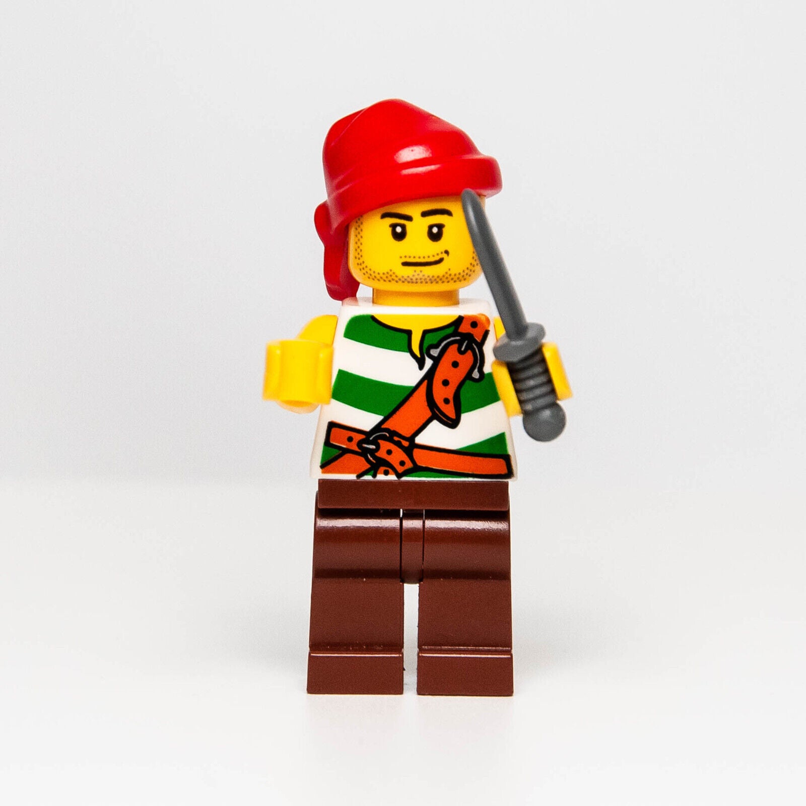 Lego Pirate With Stubble Beard, Red Bandanna Minifigure (pi134) - StudBee