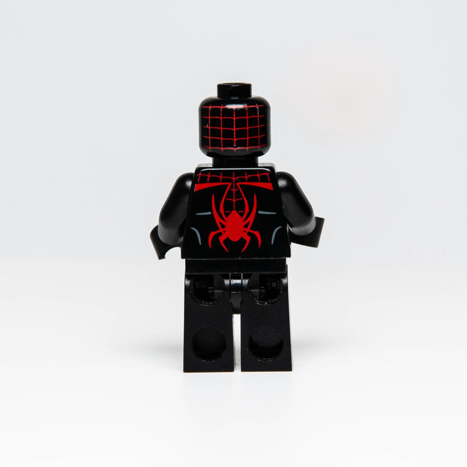 LEGO Spider-Man Minifigure Miles Morales (sh540) 76113 Black Suit/Hands Red Web - StudBee