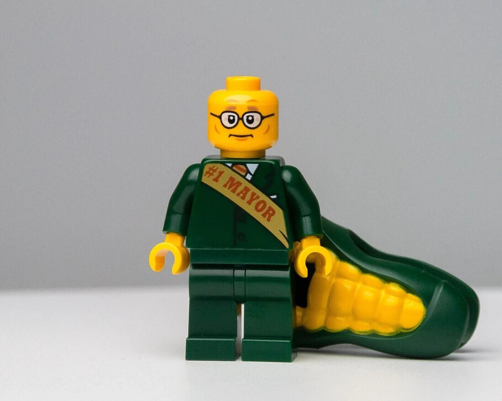 New Lego Main Square Minifigure - Mayor Fleck in Corn Cob Costume60271 (cty1222 - StudBee