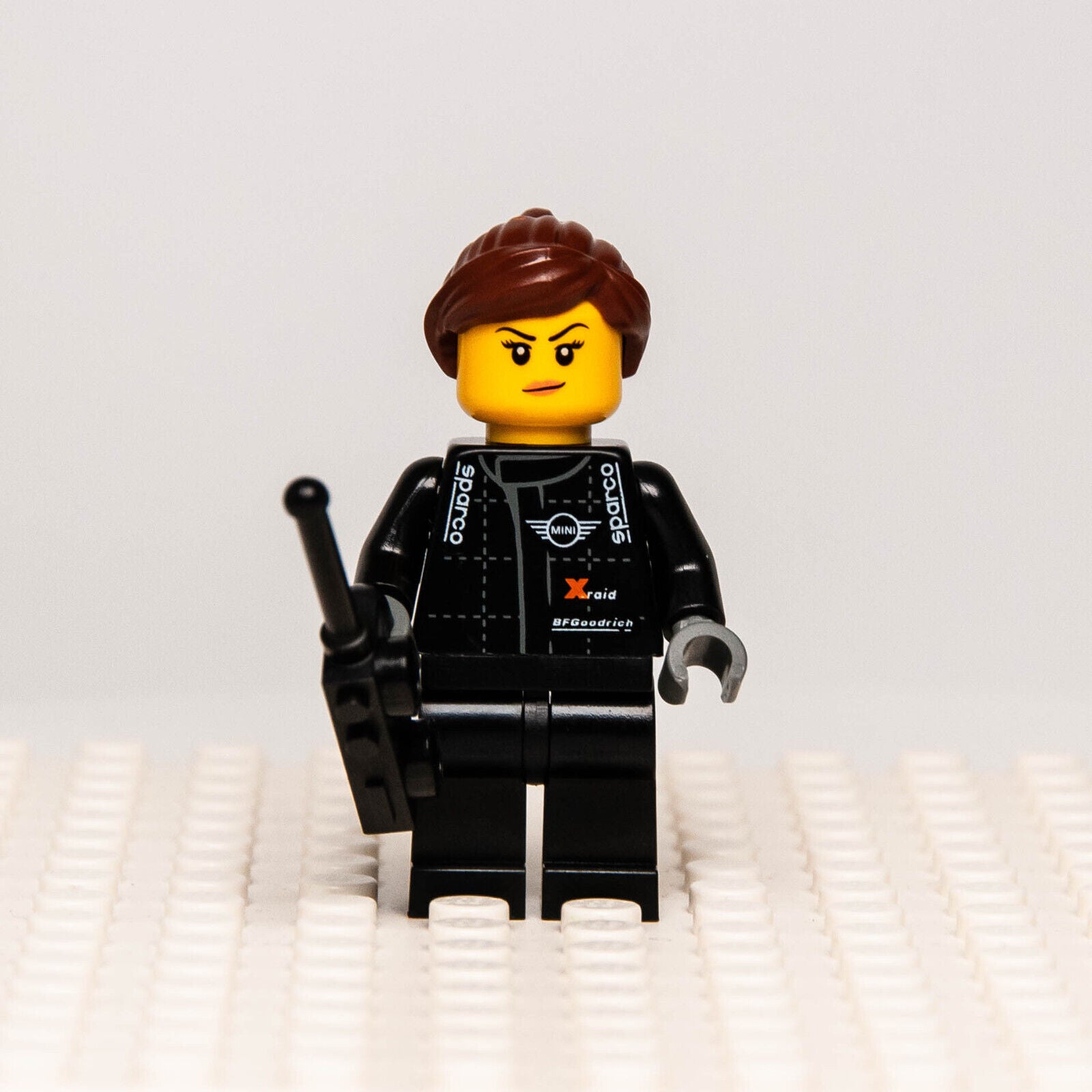 Lego MINI John Cooper Works Mechanic, Female Minifigure (sc074) 75894 - StudBee