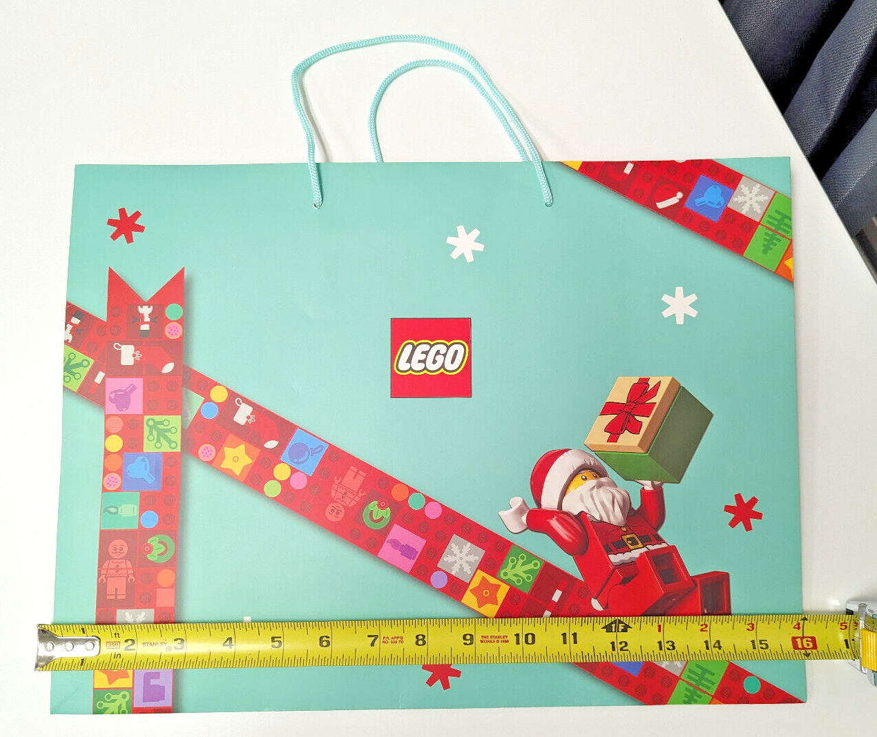 LEGO VIP Santa Gifting Set - Bag, Wrapping Paper, Card, Stickers & More RDP95714 - StudBee