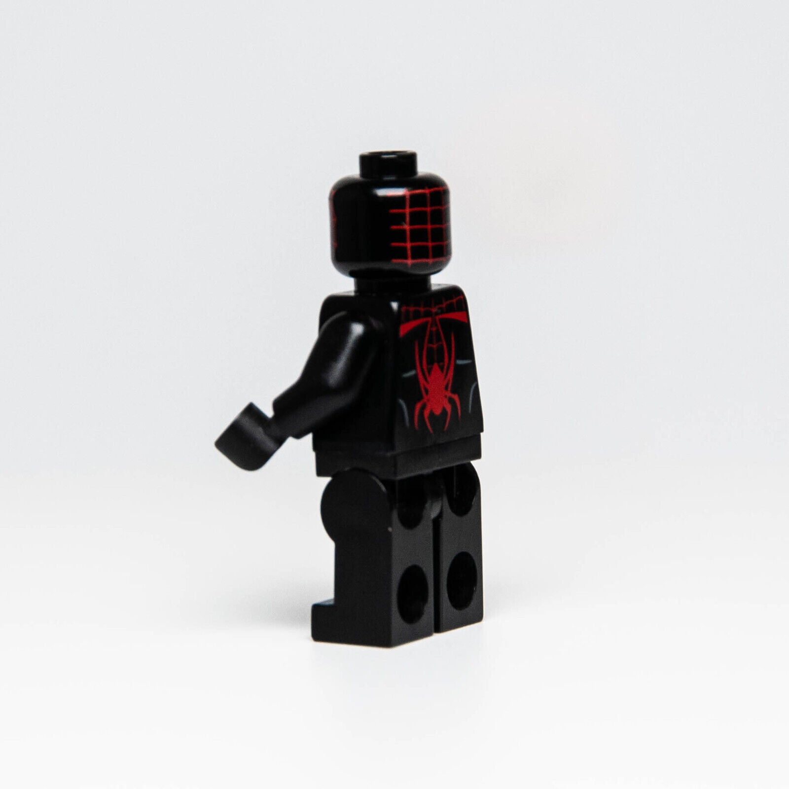 LEGO Spider-Man Minifigure Miles Morales (sh540) 76113 Black Suit/Hands Red Web - StudBee