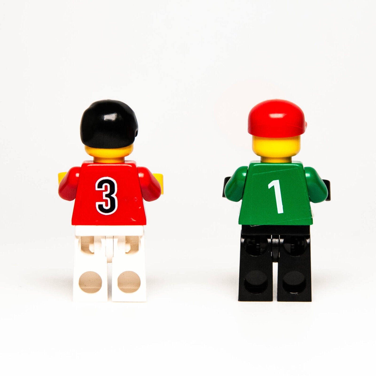 LEGO Minifigures Sports 3407-1  Soccer Bus / Football Players Team Spain 2000 - StudBee