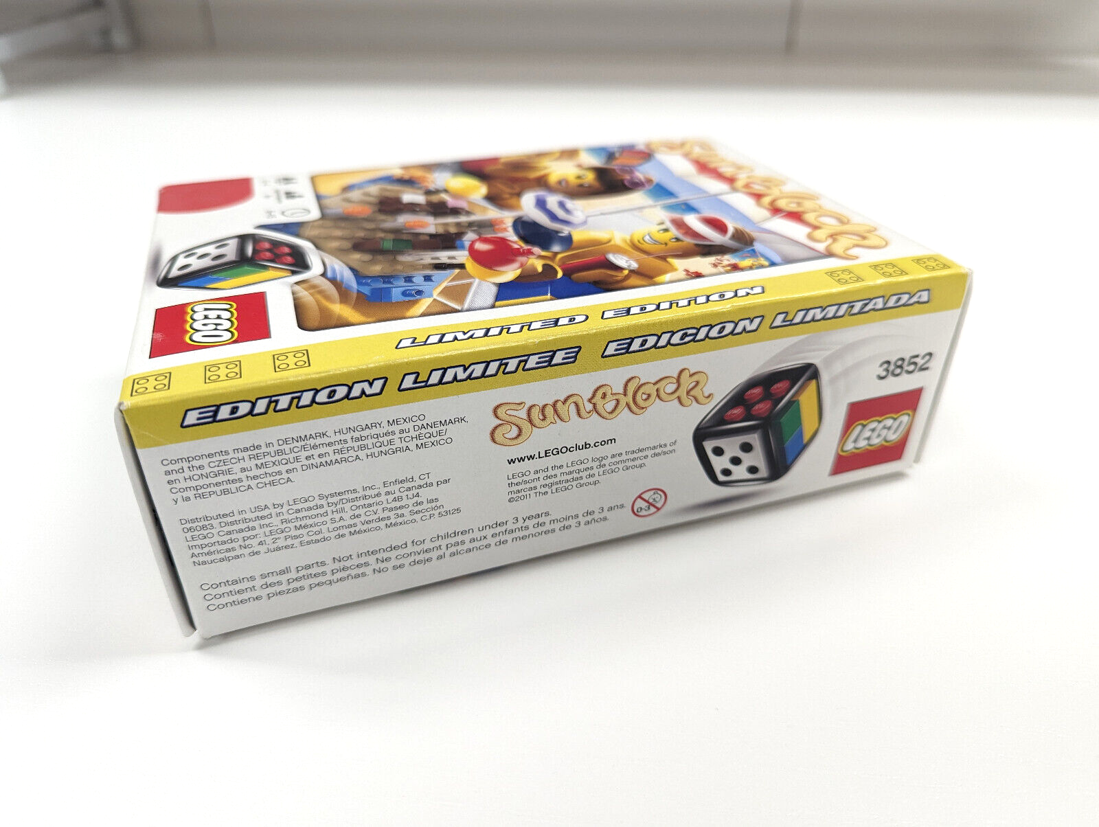 *NEW* LEGO 3852 SUNBLOCK Game Beach Umbrella Summer - Retired, Open Box - StudBee