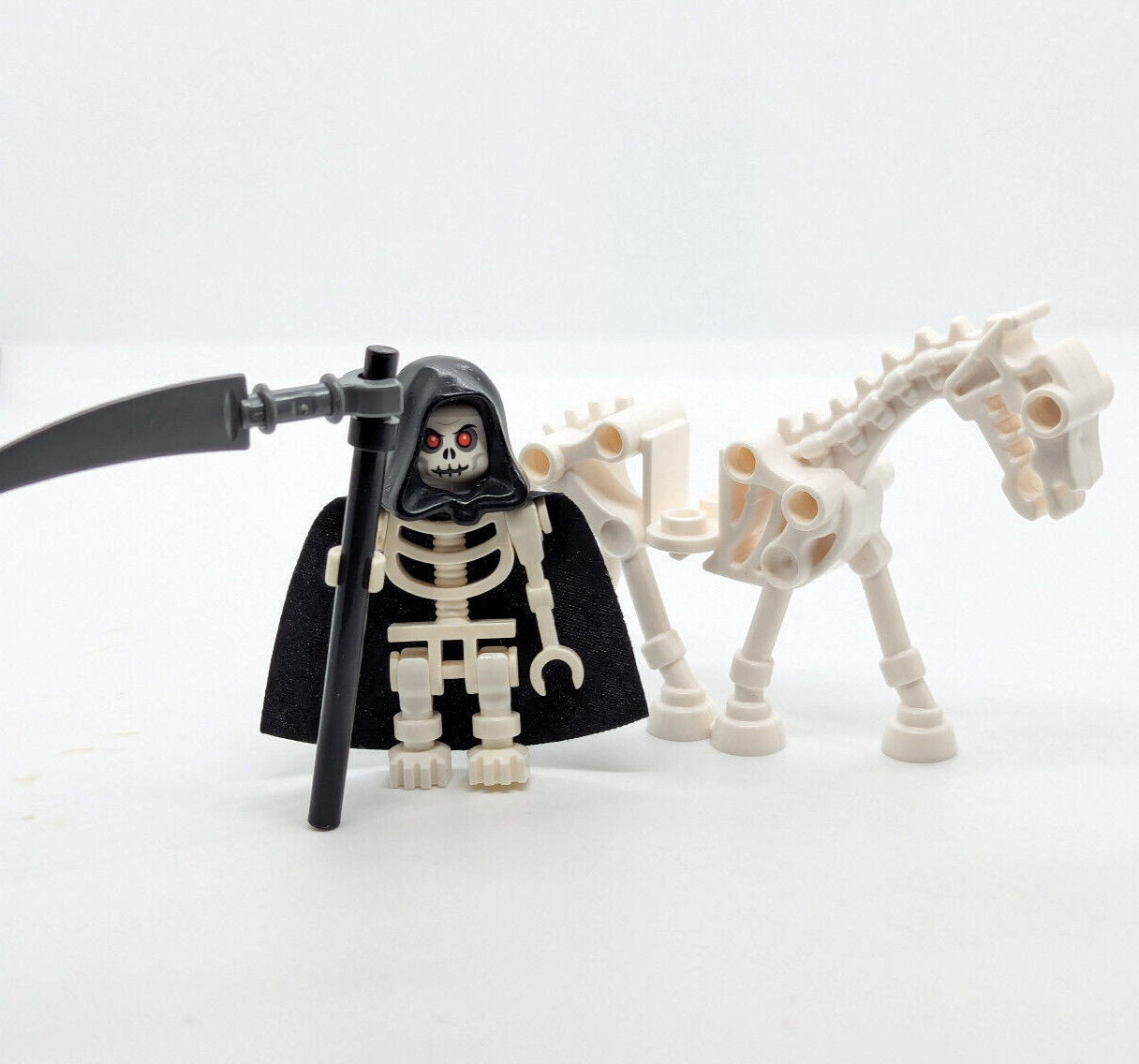 Lego Fantasy Castle Minifigure - Skeleton Reaper Warrior & Horse (cas378) 7079 - StudBee