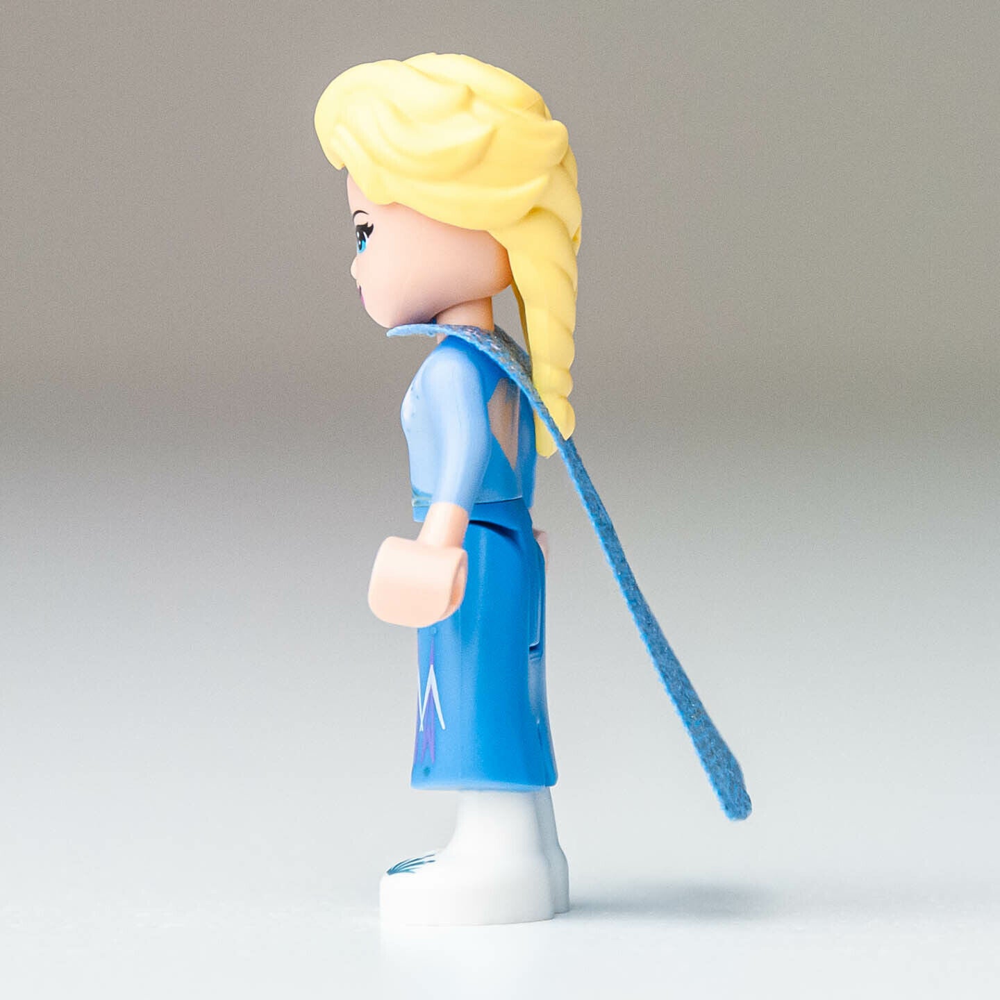 LEGO Elsa - Glitter Cape Minifigure - Elsa's Jewelry Box Creation - (dp069)