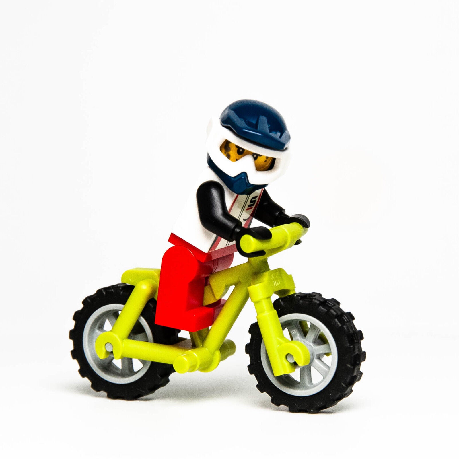 LEGO Outdoor Adventures Minifigure: Trail Cyclist (cty0916) 60202 Mountain Bike