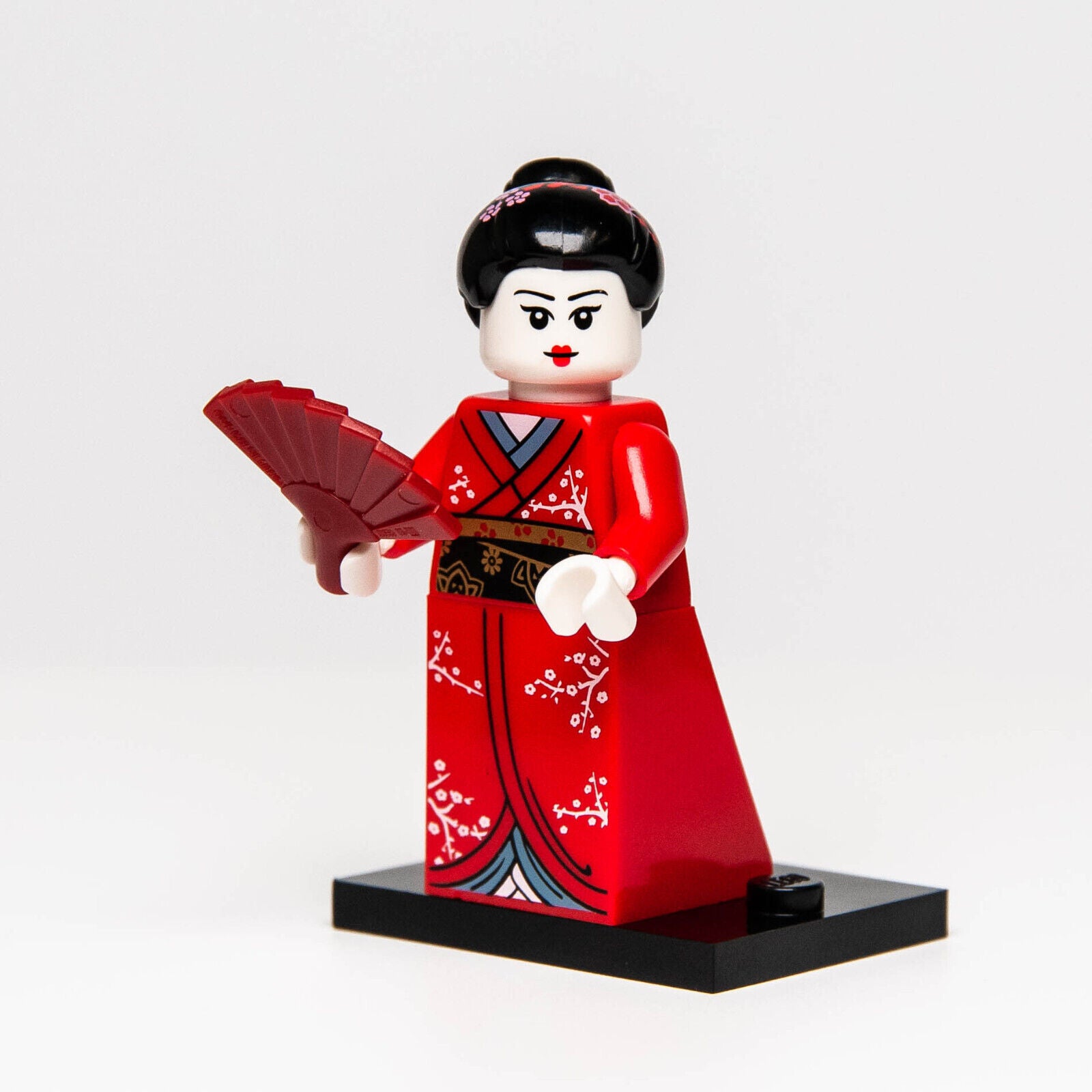Lego CMF Series 4 Minifigure Set - Kimono Girl (col04-2) 8804 - StudBee
