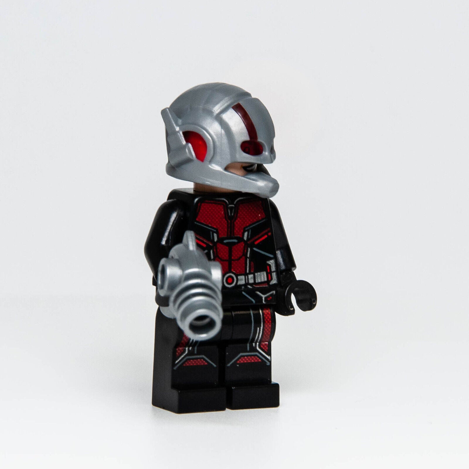 LEGO Ant-Man Marvel Minifigure (sh516) Upgraded Suit Scott Lang 76109 - StudBee