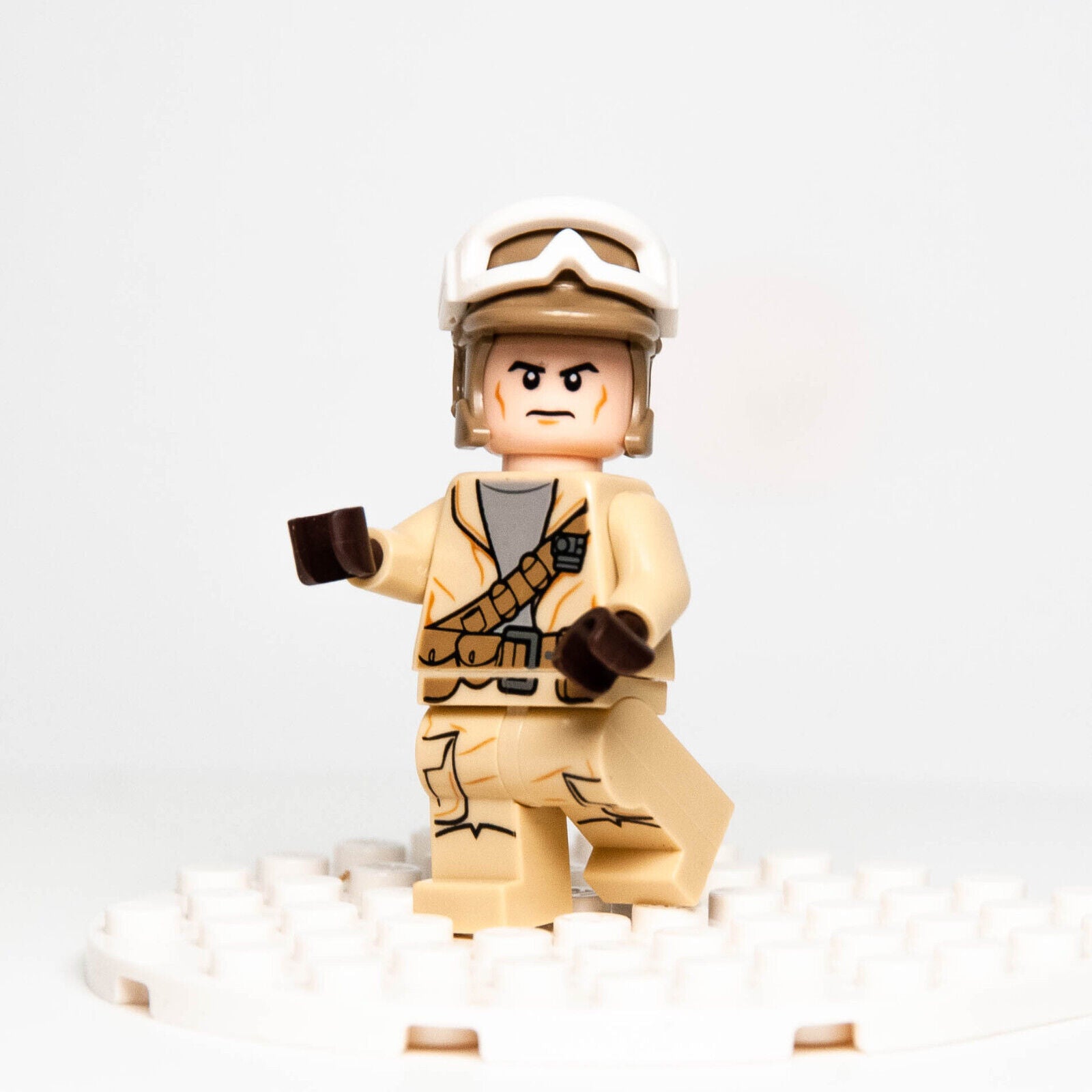 Lego Star Wars Minifigure - Rebel Trooper, Goggles Tan Helmet (sw0688) 75133