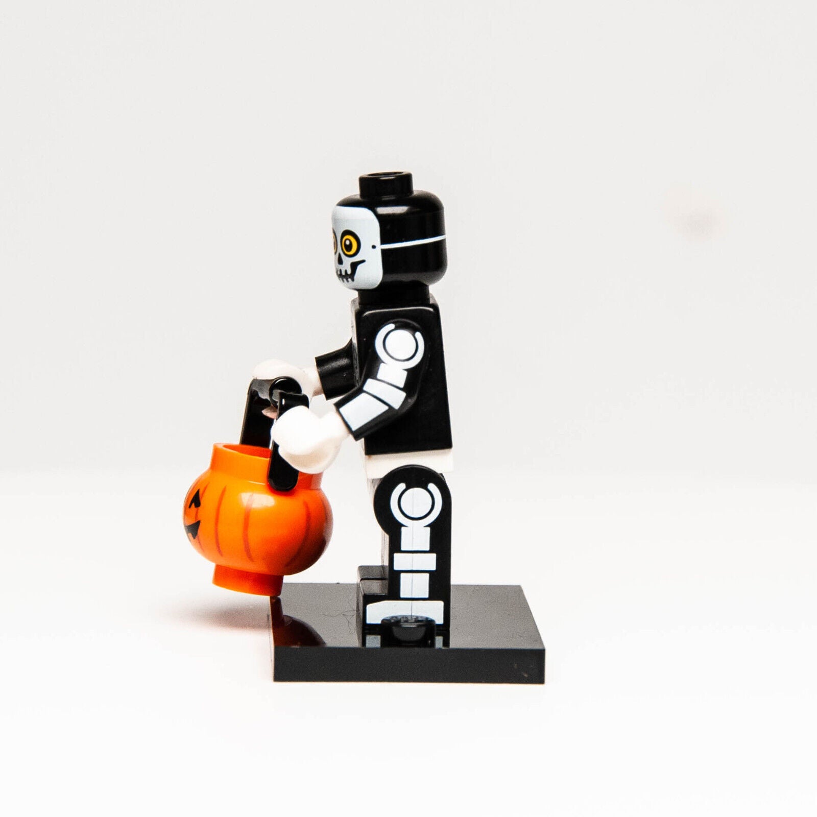 New Lego CMF 14 Skeleton Jack O Lantern Halloween Costume 71010 col1