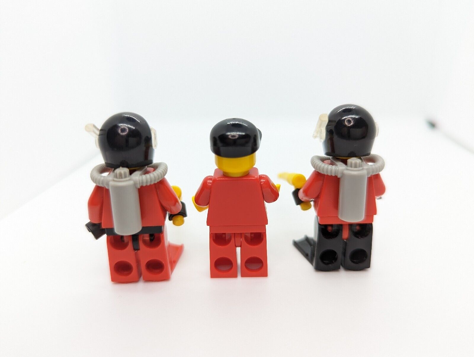 LEGO Town Deep Reef Refuge 6441 Minifigure Lot w/Octopus - StudBee