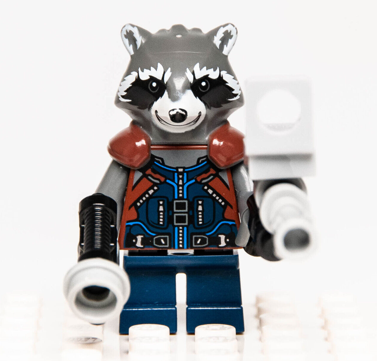 Lego Guardians of the Galaxy Minifigure - Rocket Racoon w Gun (sh384) 76079 - StudBee